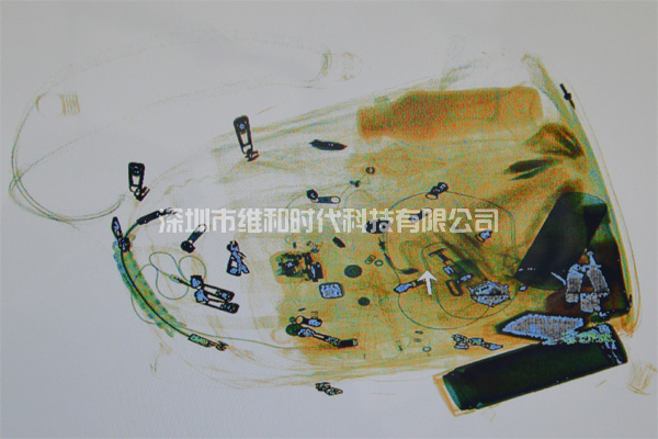 XIS進(jìn)口X光機(jī)包裹掃描展示圖