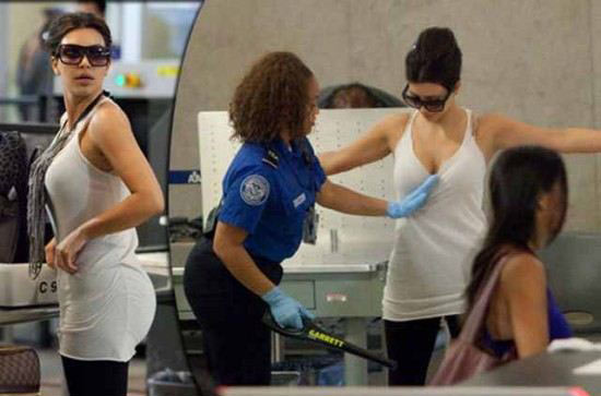 用圖片來解析美國機場金屬探測門檢測通道的嚴(yán)格安檢方式[圖]